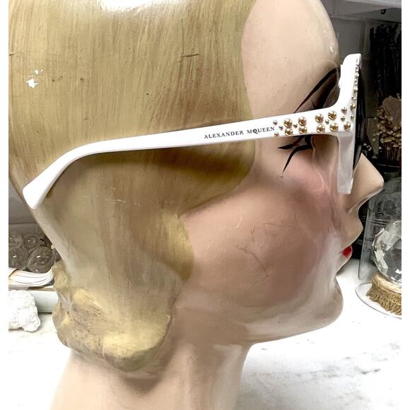 NEW! Alexander McQueen white round sunglasses Gray Lense gold studs NO ISSUES - Picture 8 of 16